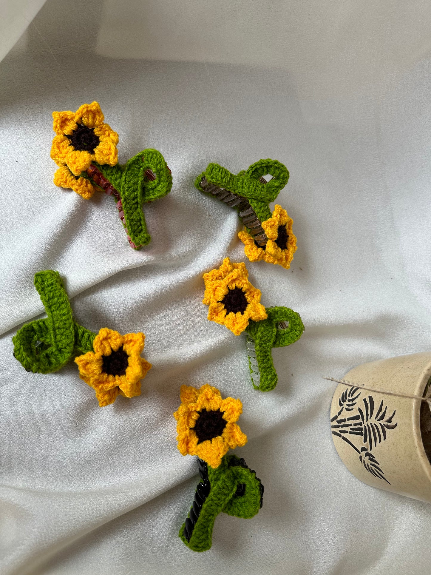 sunflower claw clip